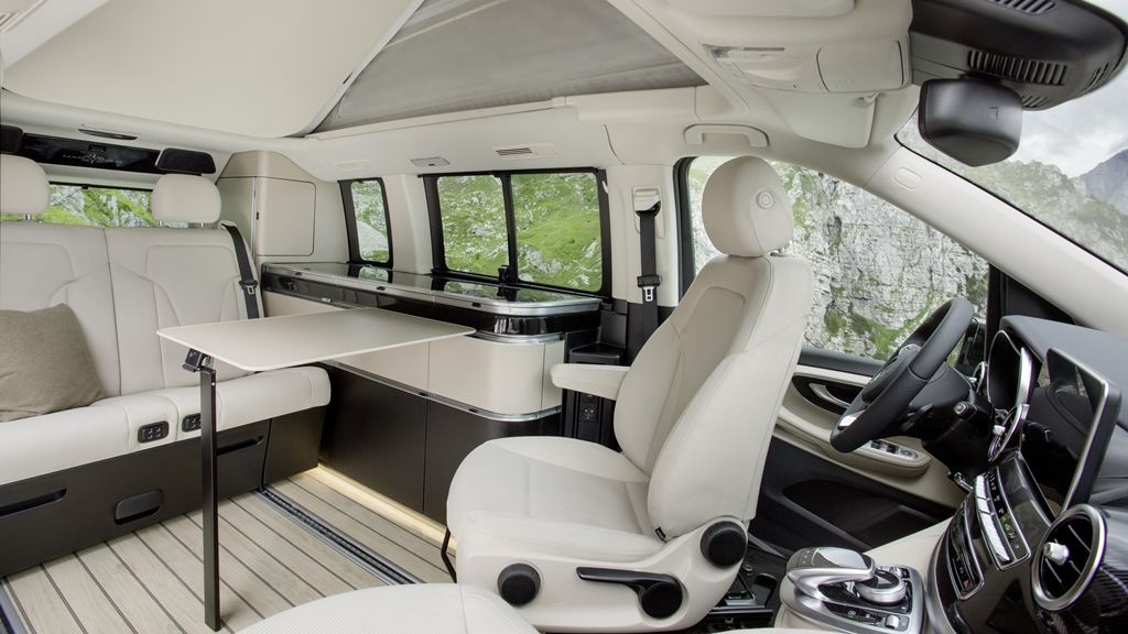 INTERIOR DE LA MERCEDES MARCO POLO