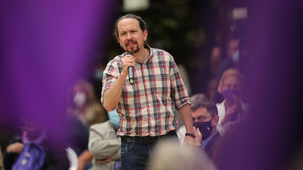 Iglesias admite que un detenido por pegar a la policía en el mitin de Vox en Vallecas está contratado por Podemos Iglesias admite que un detenido por pegar a la policía en el mitin de Vox en Vallecas está contratado por Podemos