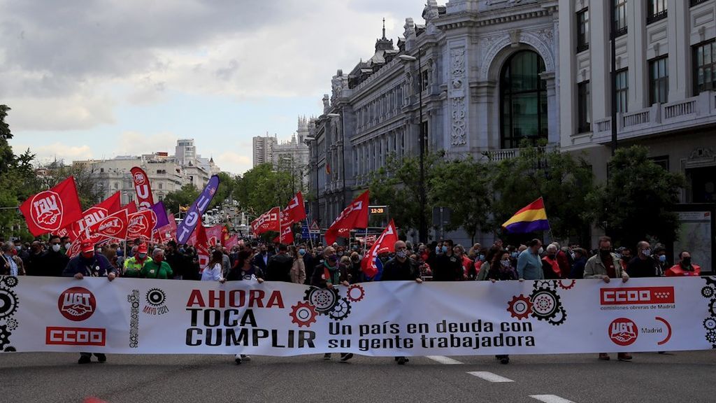 Siete ministros se manifiestan el Día del Trabajador con UGT y CCOO, que piden al Gobierno cumplir sus compromisos sociales