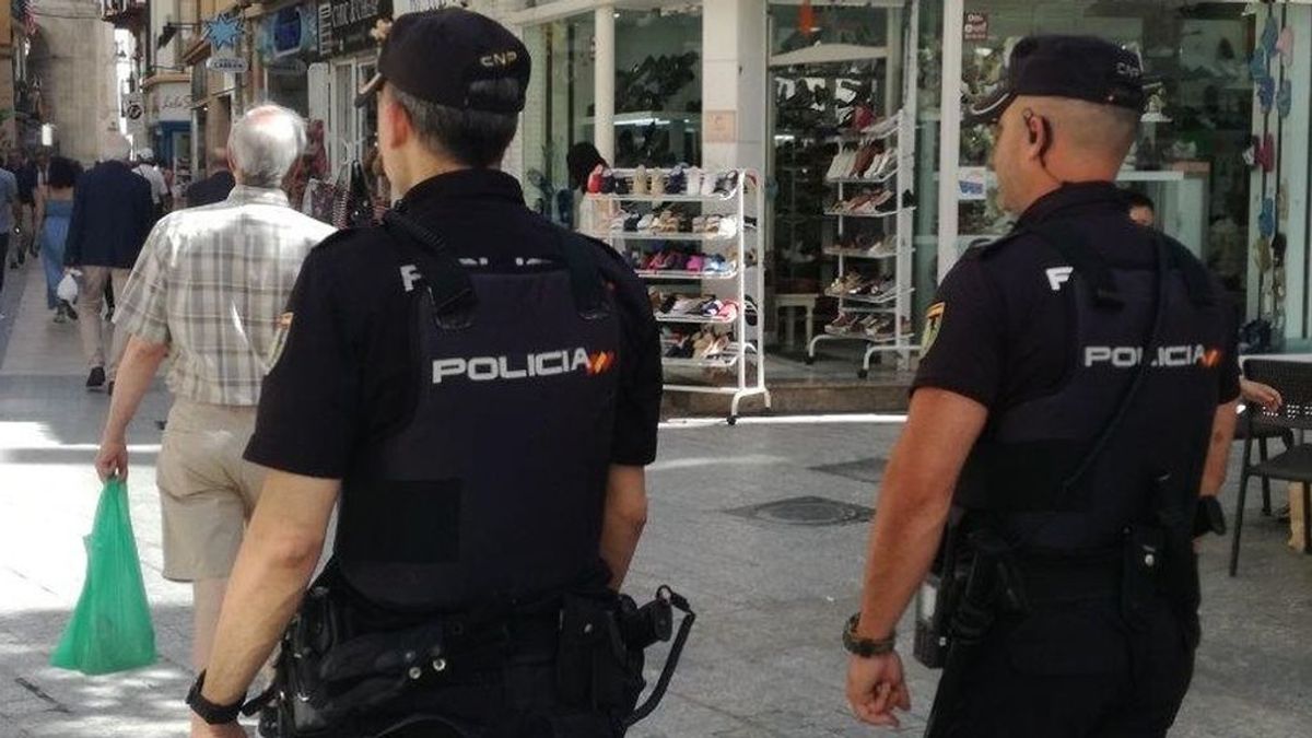 Detenida una madre y su hija por apuñalar a una menor en Málaga Detenida una madre y su hija por apuñalar a una menor en Málaga