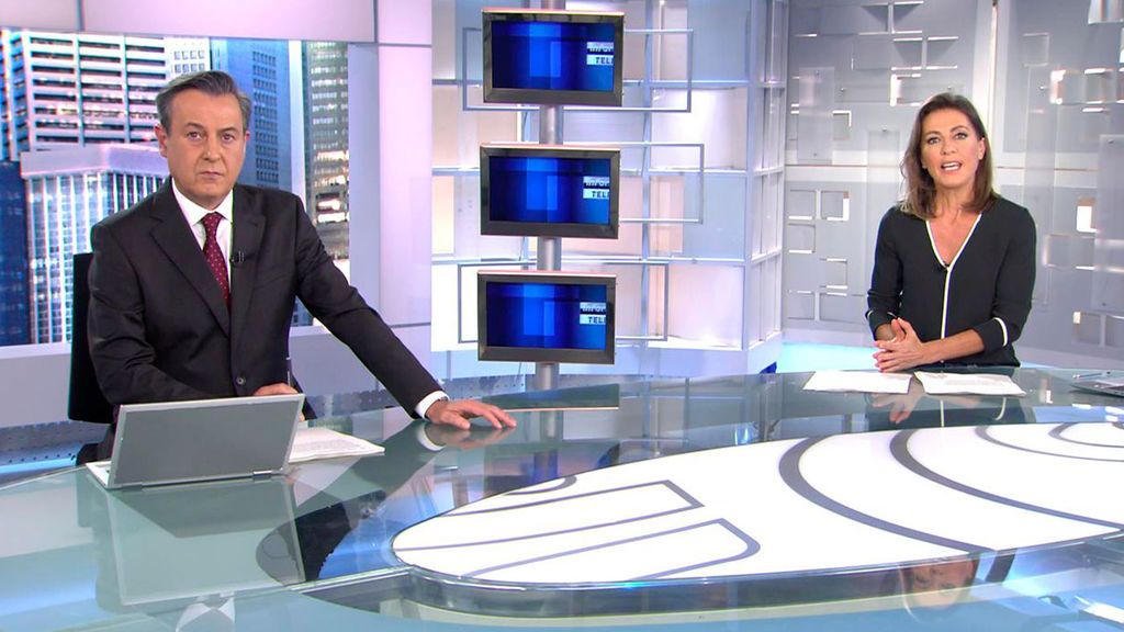 Con José Ribagorda y Ángeles Blanco Informativos Telecinco 2021 Mediodía 02/05/2021