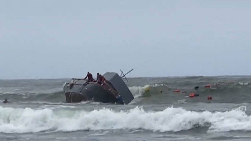 Trágico hundimiento de una embarcación con inmigrantes en las costas de San Diego: Tres ahogados