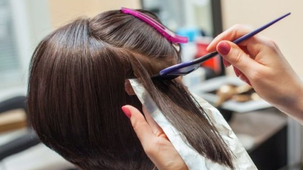 Los tintes con amoniaco podrán ser especialmente peligrosos para el cabello.