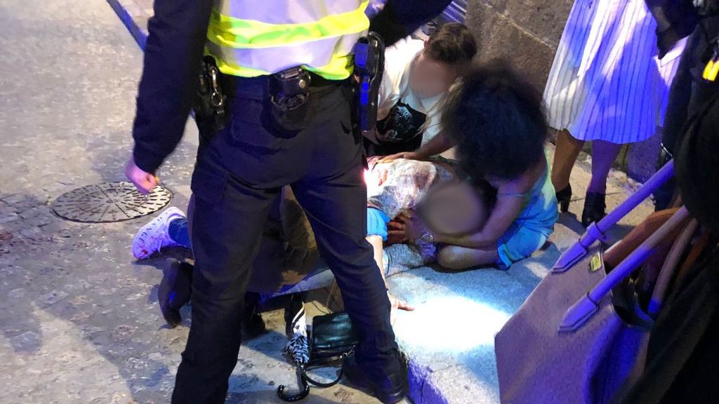 Detenidos por apuñalar a un hostelero en Ourense porque les molestaba el ruido de su bar Detenidos por apuñalar a un hostelero en Ourense porque les molestaba el ruido de su bar