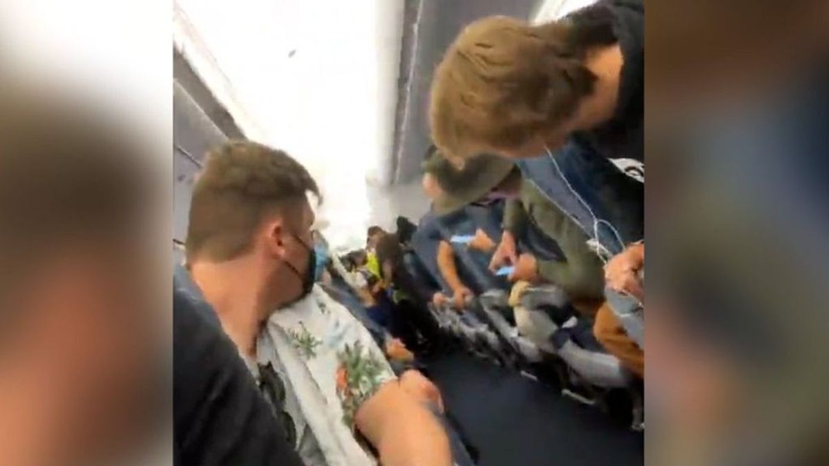Parto viral en pleno vuelo: usaron cordones de zapatos para cortar el cordón umbilical