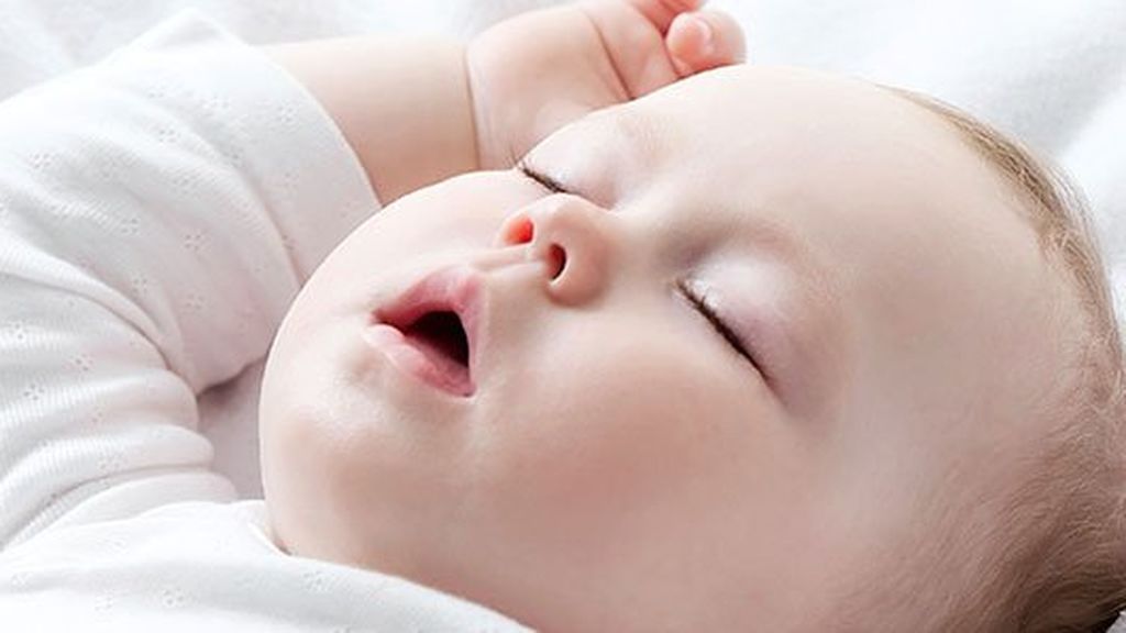 En sus primeras semanas de vida, el bebé dormirá largas horas.