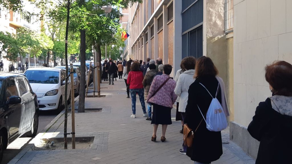 Elecciones de Madrid: consulta la cola de tu colegio antes de ir a votar Elecciones de Madrid: consulta la cola de tu colegio antes de ir a votar