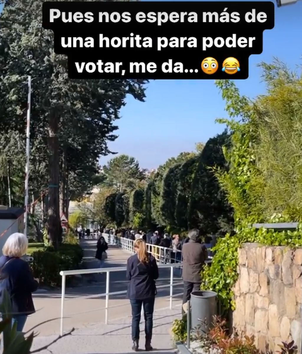 La actriz ha acudido a votar a primera hora de la mañana