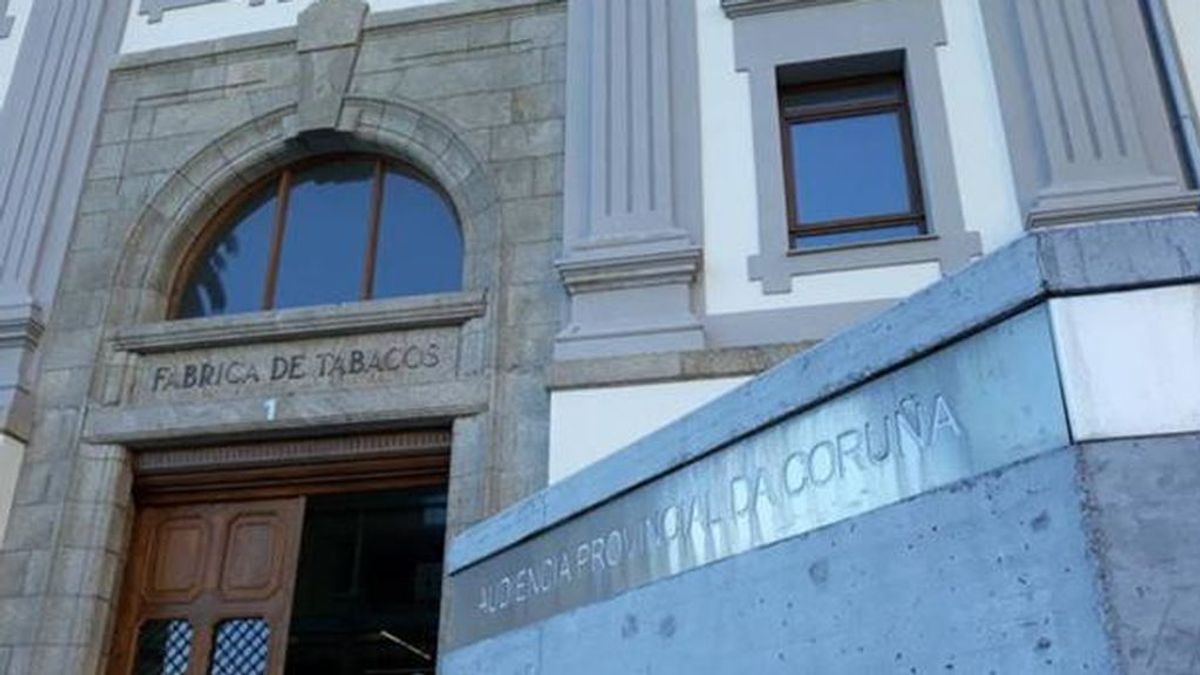 Trece años de cárcel para un hombre que intentó asesinar a cuchilladas a su expareja en Vimianzo (A Coruña)