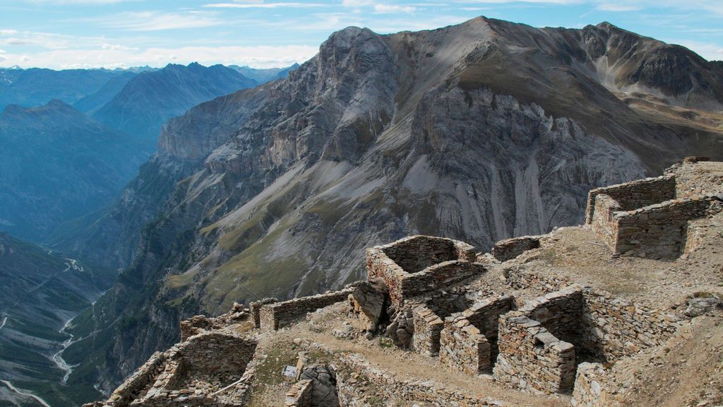 El deshielo revela objetos y cuerpos de soldados de la Primera Guerra Mundial en los Alpes italianos El deshielo revela objetos y cuerpos de soldados de la Primera Guerra Mundial en los Alpes italianos