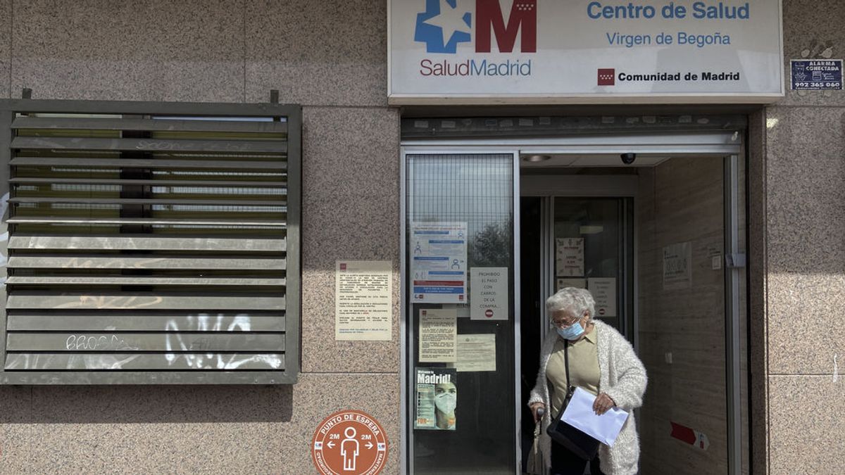 Madrid registra 1.872 casos mientras los hospitalizados bajan Madrid registra 1.872 casos mientras los hospitalizados bajan