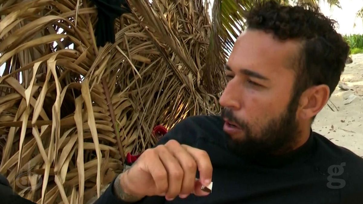 Tom preocupado por la ración de coco que le corresponde a Omar