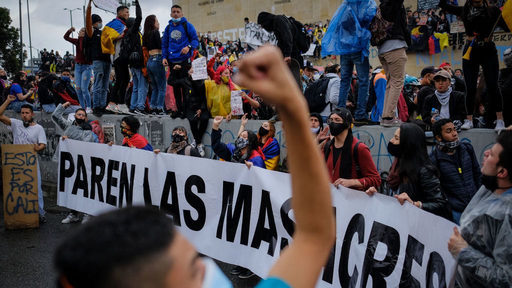 El Gobierno de Colombia justifica la violenta represión contra los manifestante que deja 40 muertos