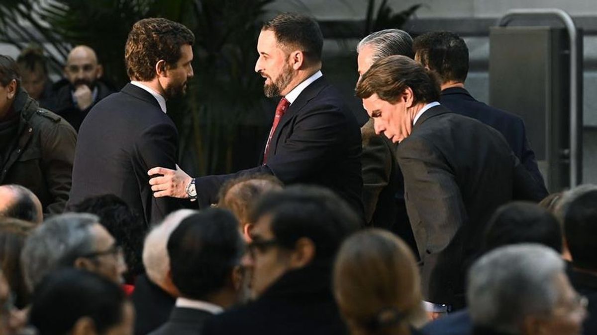 Aznar llama a Iglesias "depredador democrático", y aconseja a Casado "no derrotar" a Vox Aznar llama a Iglesias "depredador democrático", y aconseja a Casado "no derrotar" a Vox
