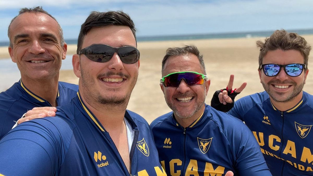 Juan, el joven que ha recorrido 400 kilómetros en bicicleta en pleno tratamiento experimental contra la Leucemia Juan, el joven que ha recorrido 400 kilómetros en bicicleta en pleno tratamiento experimental contra la Leucemia