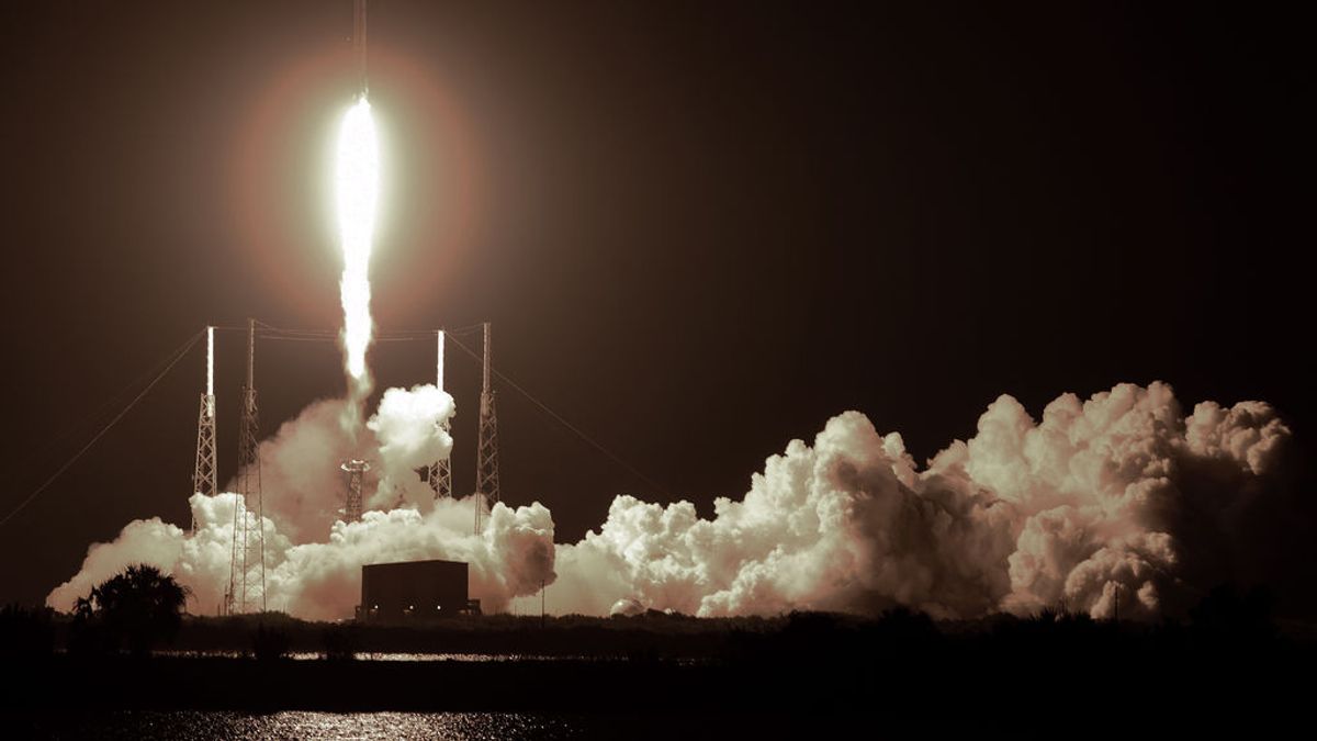 Los satélites Starlink de Elon Musk "deslumbran" las redes sociales españolas Los satélites Starlink de Elon Musk "deslumbran" las redes sociales españolas