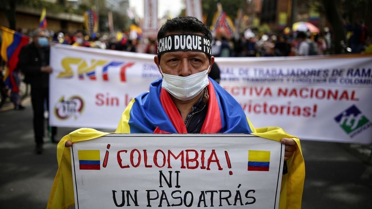 Protestas en Colombia: "La reforma solo hizo explotar la chispa del descontento que ya estaba ahí" Protestas en Colombia: "La reforma solo hizo explotar la chispa del descontento que ya estaba ahí"