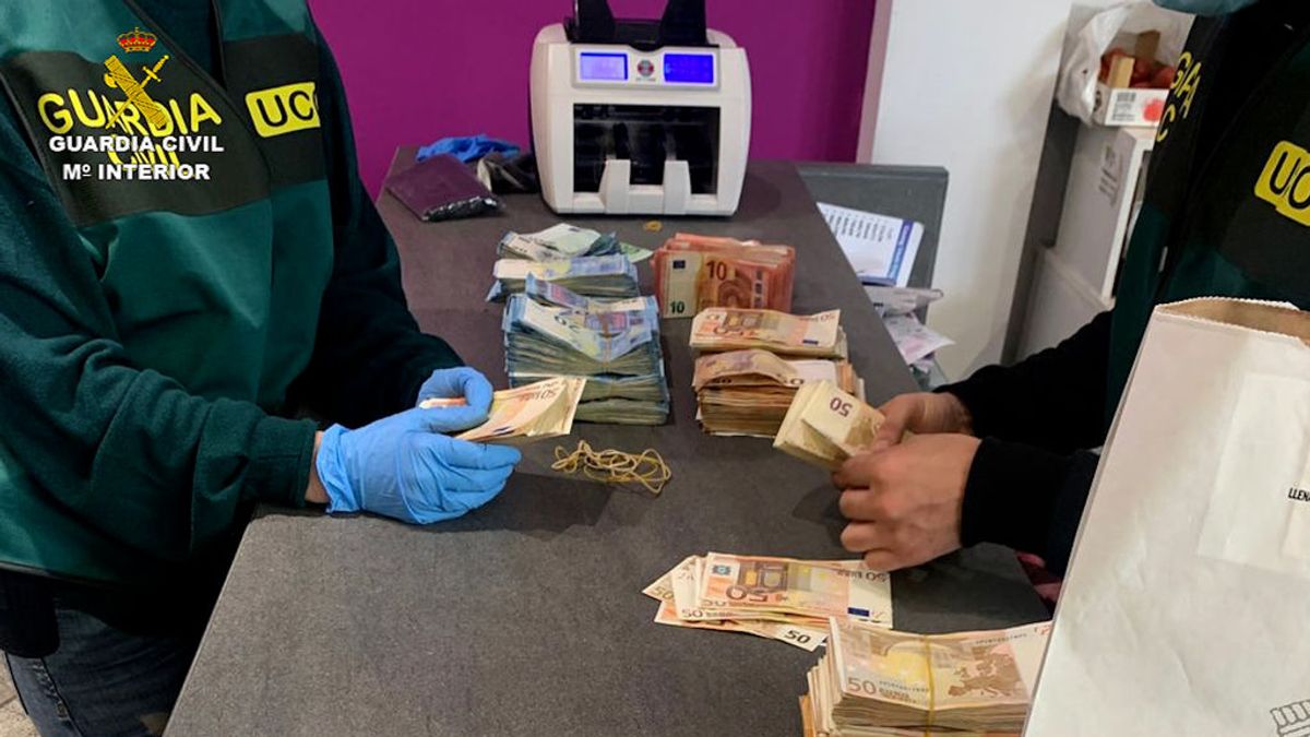 Golpe al blanqueo del narcotráfico: si la Guardia Civil nos detiene, le devolvemos su dinero Golpe al blanqueo del narcotráfico: si la Guardia Civil nos detiene, le devolvemos su dinero