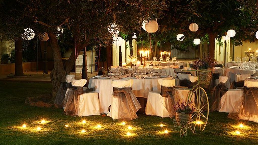 Trucos para ahorrar en el Día B: alquila el mobiliario y la decoración de tu boda para rebajar costes. Trucos para ahorrar en el Día B: alquila el mobiliario y la decoración de tu boda para rebajar costes.