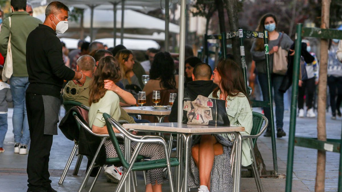 Nuevas restricciones, el 'veto' de Reino Unido a España, y otras noticias del día Nuevas restricciones, el 'veto' de Reino Unido a España, y otras noticias del día