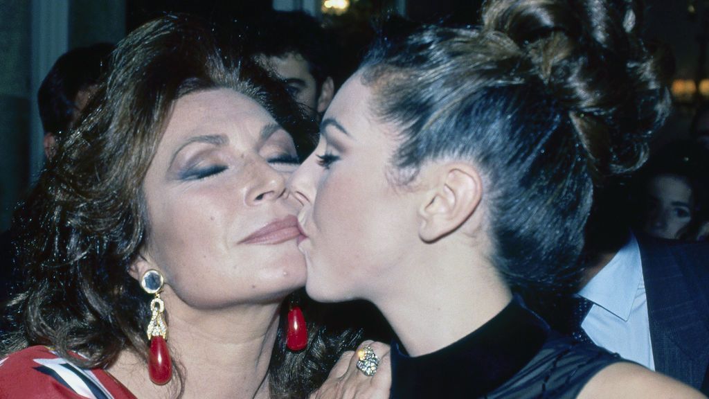 Rocío Carrasco con su madre, Rocío Jurado (1995)