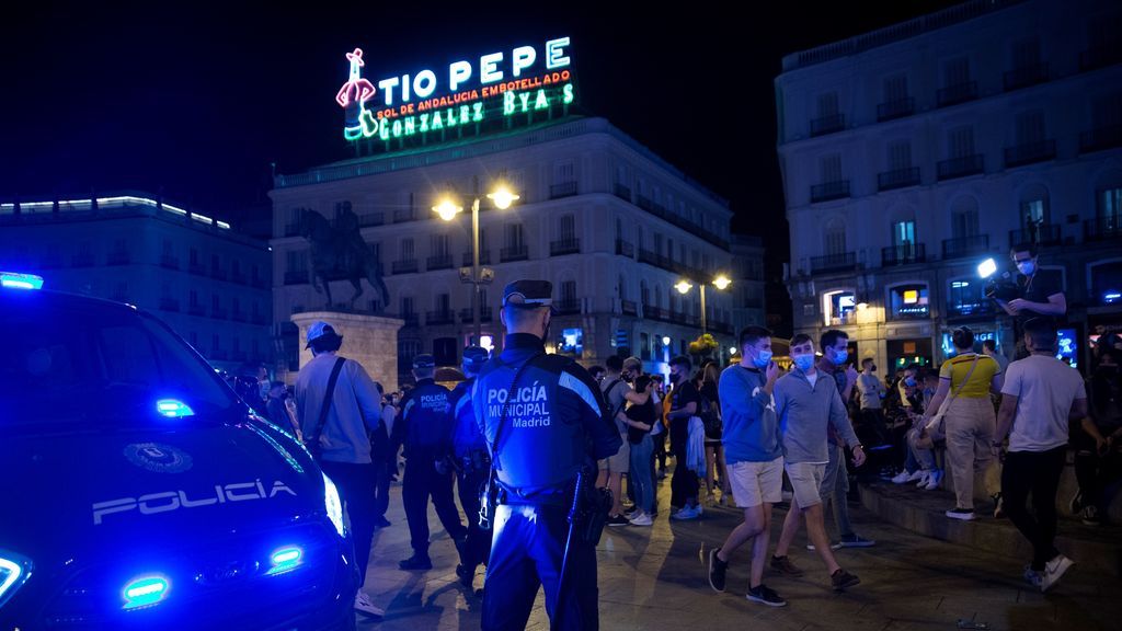 Las calles de Madrid se llenan de incívicos con el final del estado de alarma