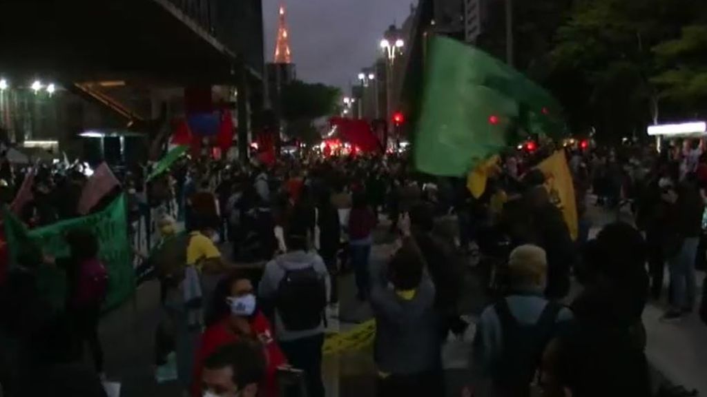 Cientos de brasileños se concentran en Sao Paulo para exigir justicia por las víctimas de la redada de Río