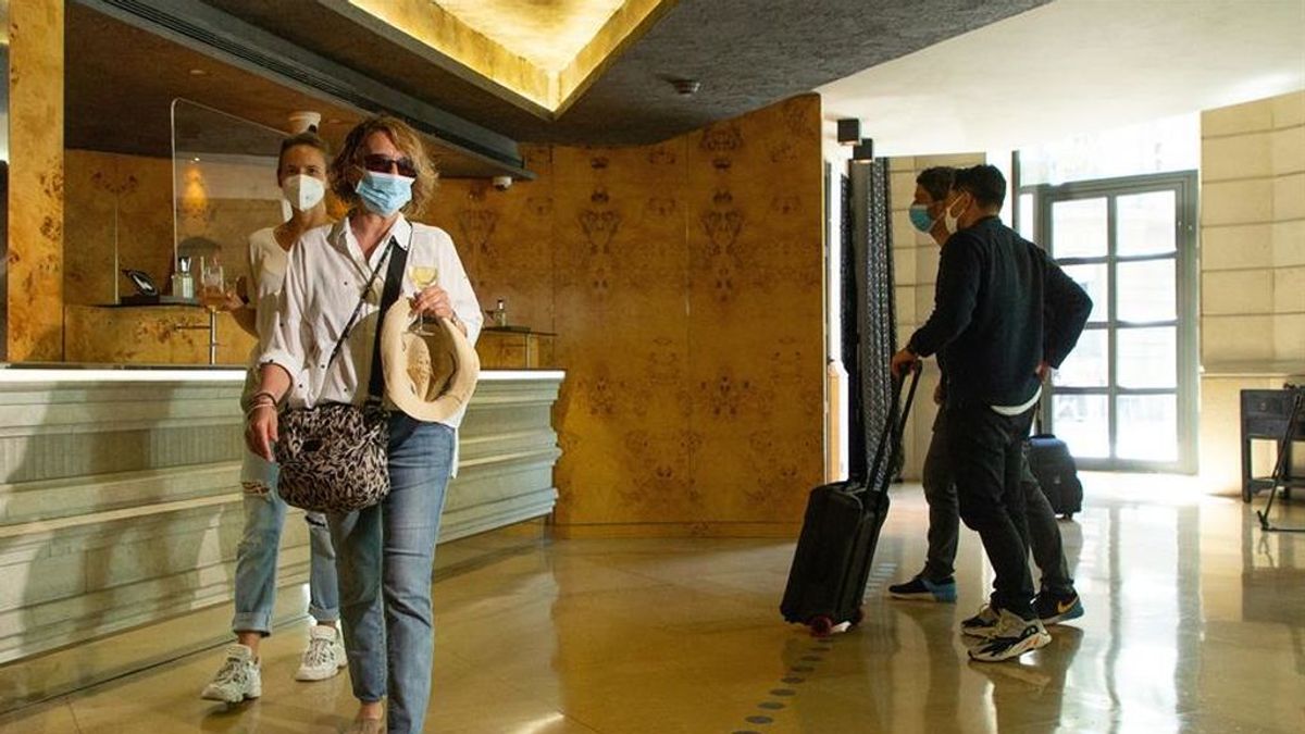 No hay turistas, de momento, para tantos hoteles abiertos No hay turistas, de momento, para tantos hoteles abiertos