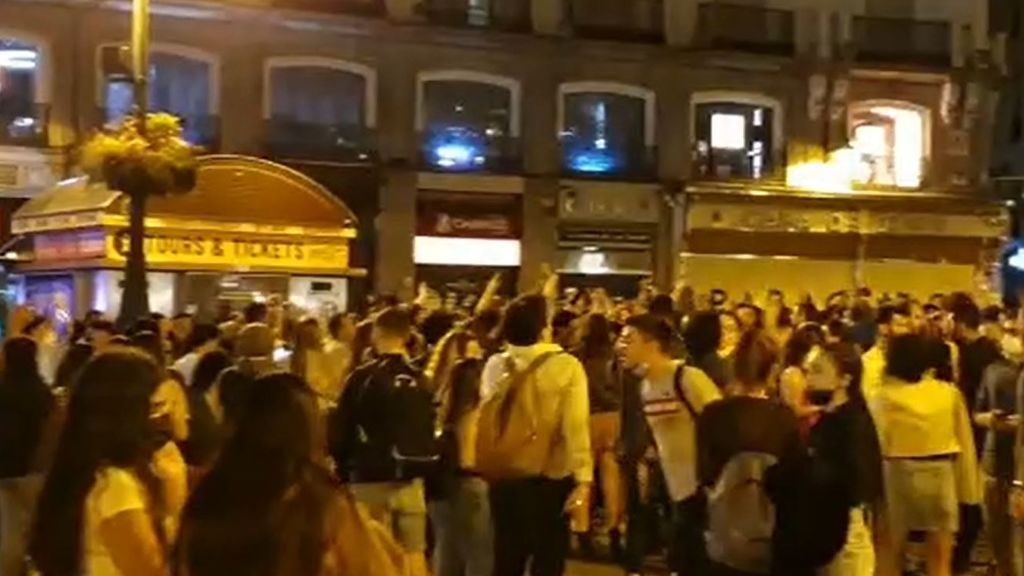 Un enfermero de la UCI, tras escuchar los gritos de un botellón desde el hospital: "La libertad que quieren algunos energúmenos"