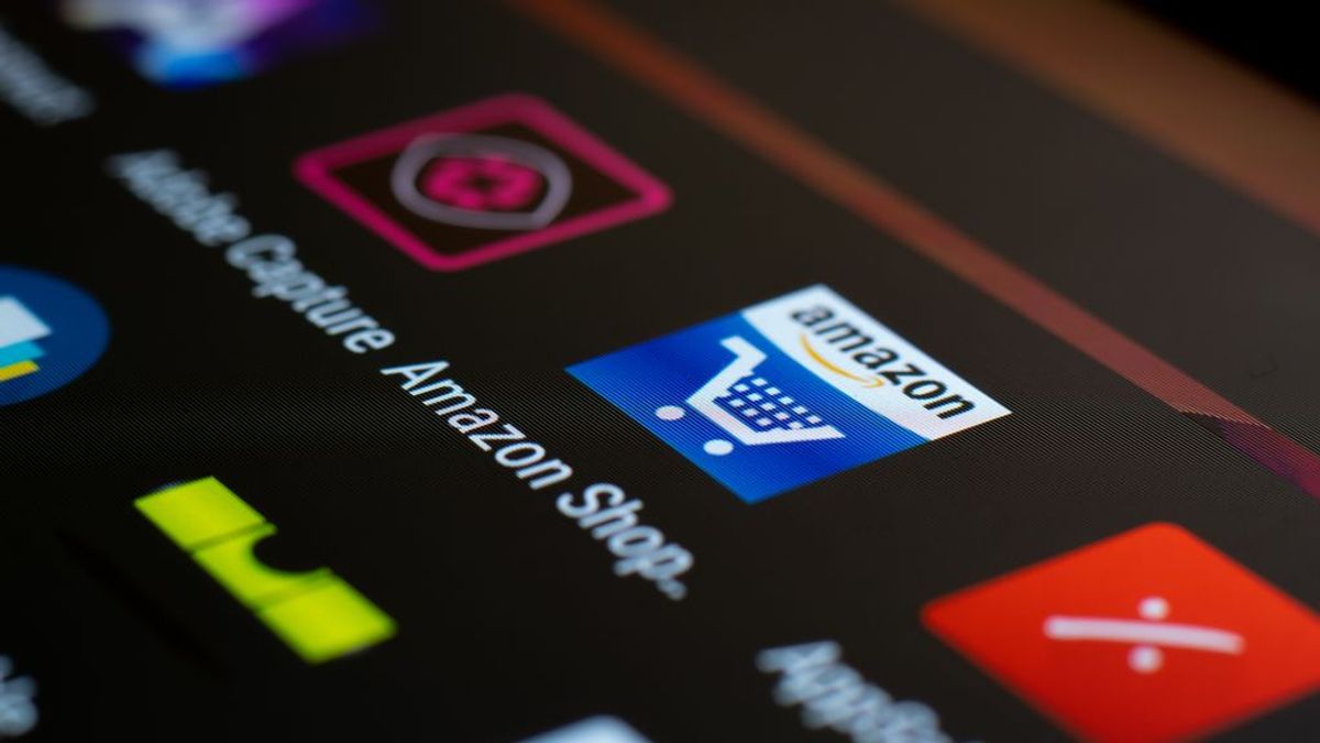 Descubren a 230.000 personas que publicaban reseñas falsas en Amazon a cambio de productos gratuitos Descubren a 230.000 personas que publicaban reseñas falsas en Amazon a cambio de productos gratuitos