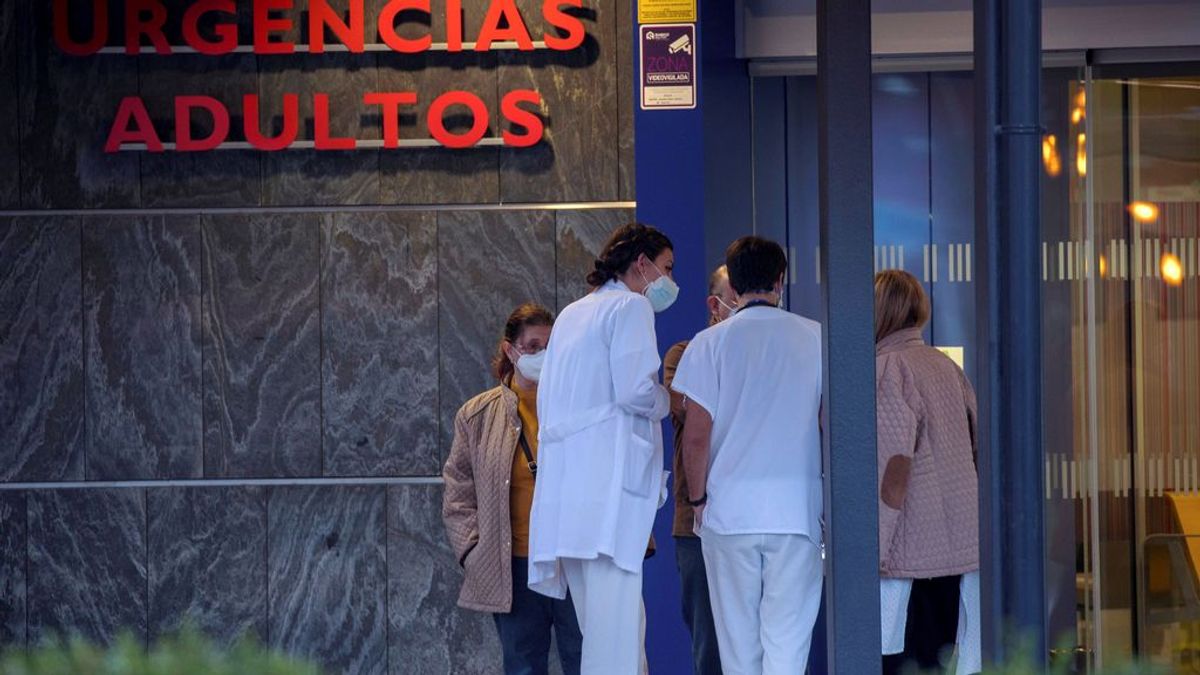 España registra 205 muertos y los hospitalizados por covid disminuyen a 8.106 España registra 205 muertos y los hospitalizados por covid disminuyen a 8.106
