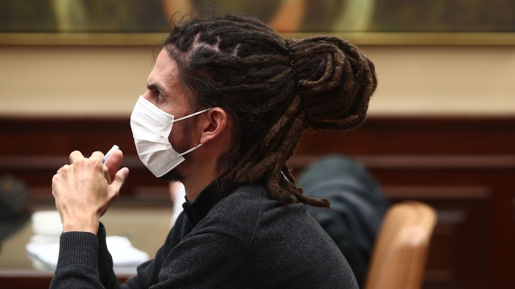 Alberto Rodríguez niega en el Supremo haber pegado a un Policía: "Pretenden criminalizar la protesta en la calle" Alberto Rodríguez niega en el Supremo haber pegado a un Policía: "Pretenden criminalizar la protesta en la calle"