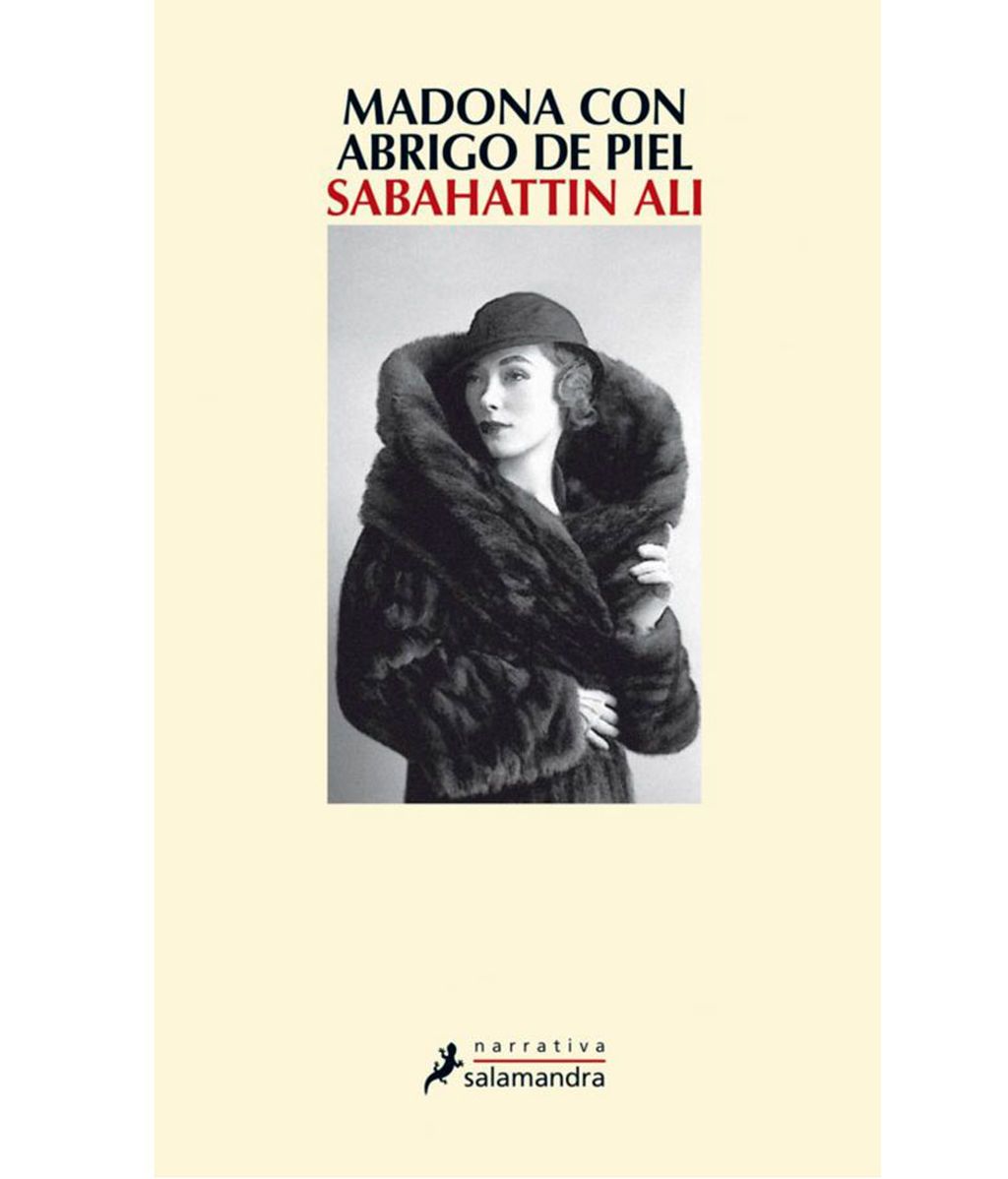 Madona con abrigo de piel