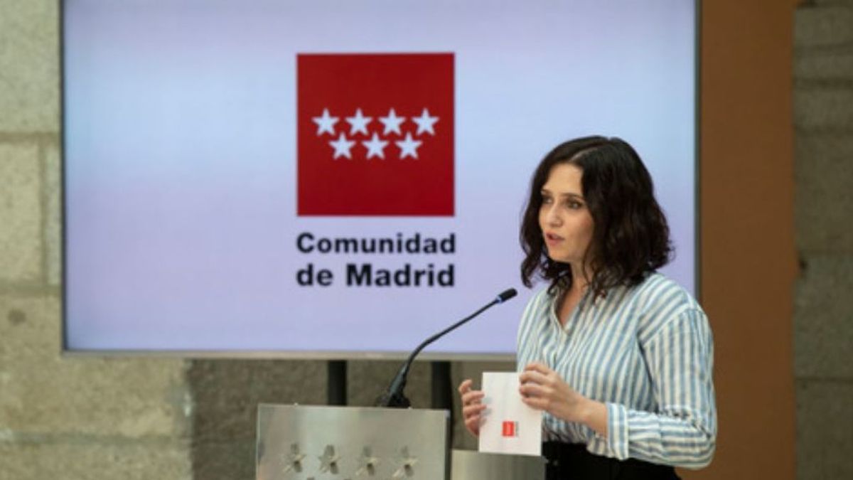 Ayuso exige al Gobierno que no "criminalice" a los madrileños por el veto del turismo británico Ayuso exige al Gobierno que no "criminalice" a los madrileños por el veto del turismo británico