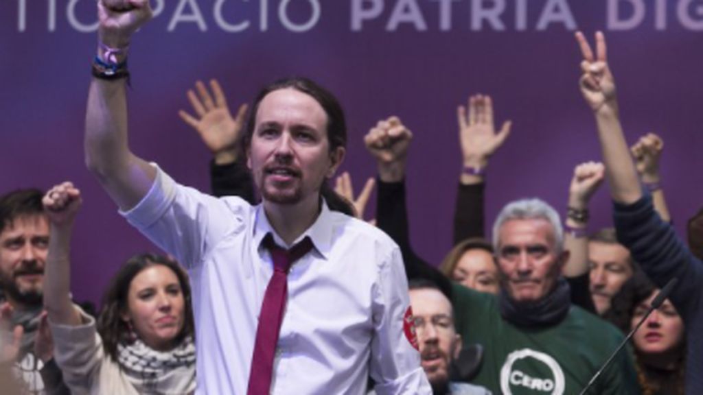 Pablo Iglesias con corbata fina