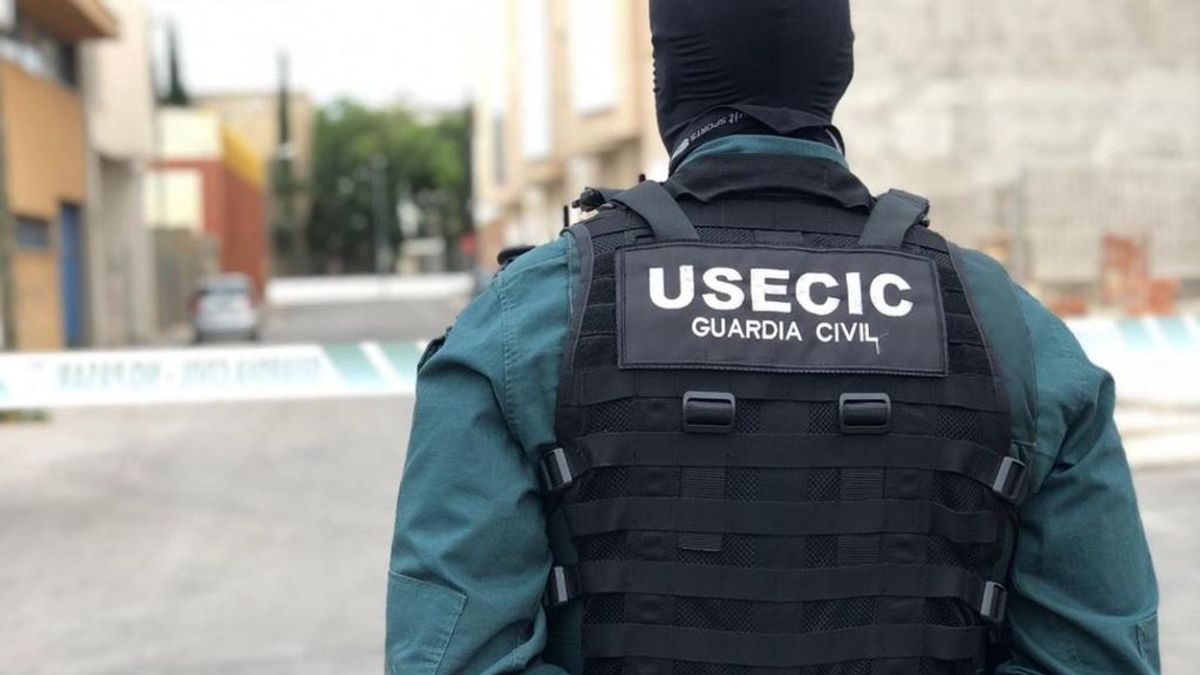 Un hombre mata a puñaladas a su madre con alzheimer y luego se suicida en Castellón Un hombre mata a puñaladas a su madre con alzheimer y luego se suicida en Castellón