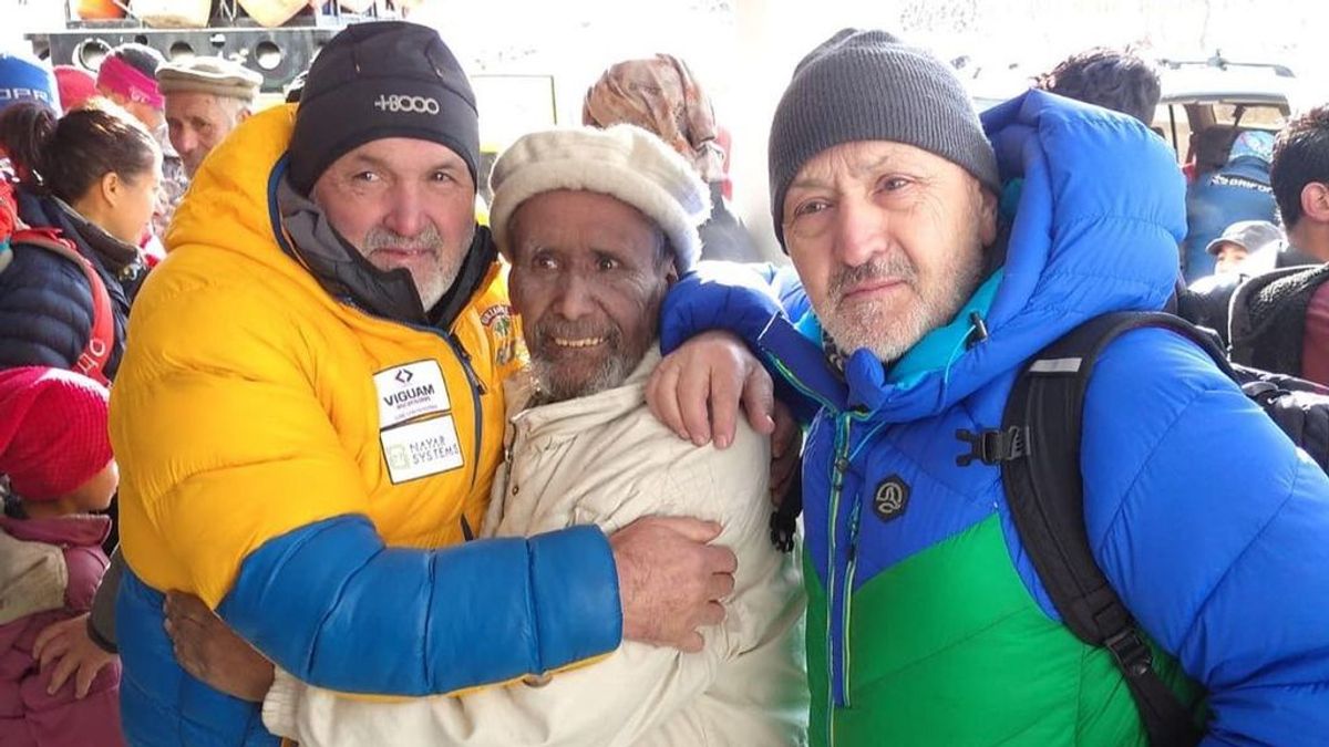 Juanito Oiarzábal y Sebastián Álvaro, atrapados en Katmandú, piden ayuda para salir de Nepal y volver a España Juanito Oiarzábal y Sebastián Álvaro, atrapados en Katmandú, piden ayuda para salir de Nepal y volver a España