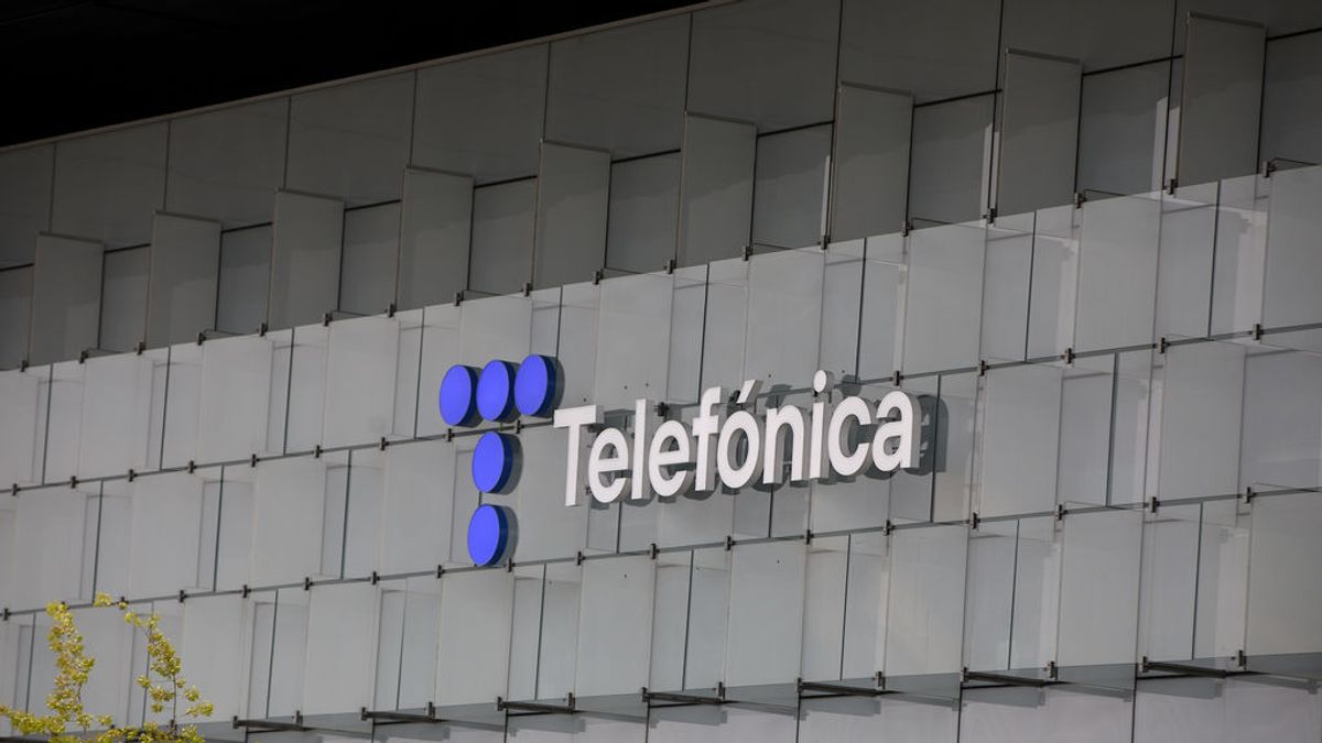 Telefónica obtiene un beneficio de 886 millones de euros en el primer trimestre, un 120% más que un año antes Telefónica obtiene un beneficio de 886 millones de euros en el primer trimestre, un 120% más que un año antes