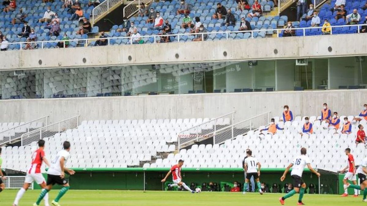 Vuelve el público a los estadios en las comunidades con incidencia baja: Madrid y Cataluña, excluidas Vuelve el público a los estadios en las comunidades con incidencia baja: Madrid y Cataluña, excluidas