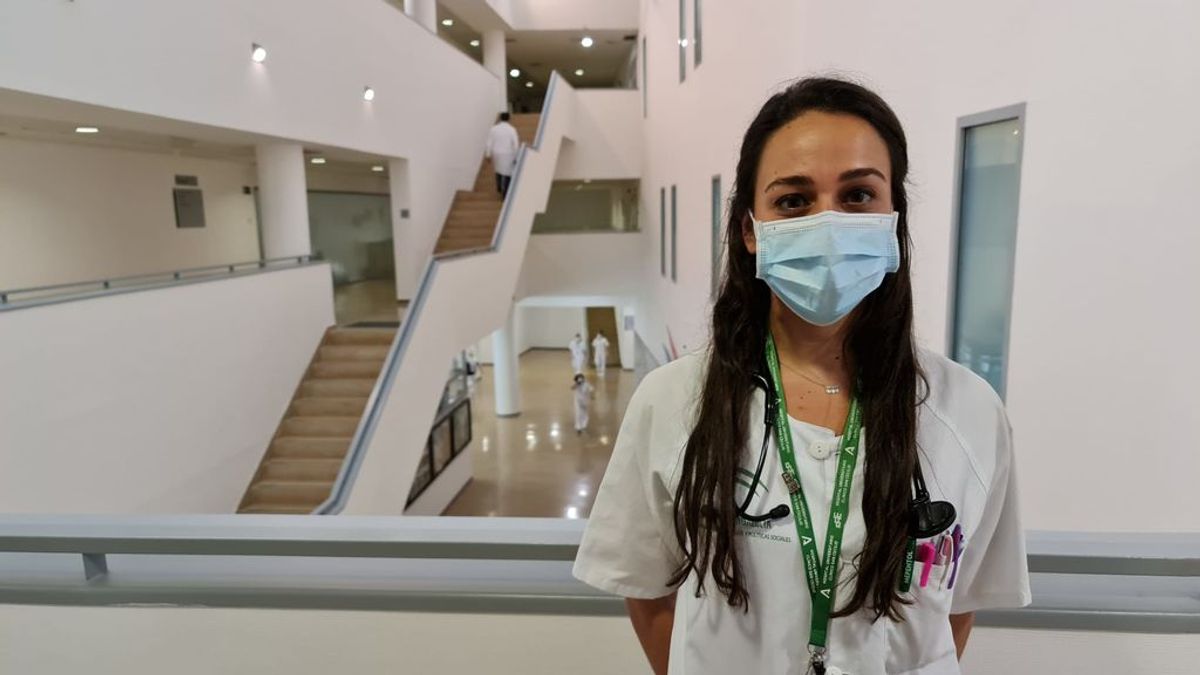 Naya Faro, médica de infecciosos, 31 años: “Tengo a pacientes graves más jóvenes que yo y eso impresiona” Naya Faro, médica de infecciosos, 31 años: “Tengo a pacientes graves más jóvenes que yo y eso impresiona”