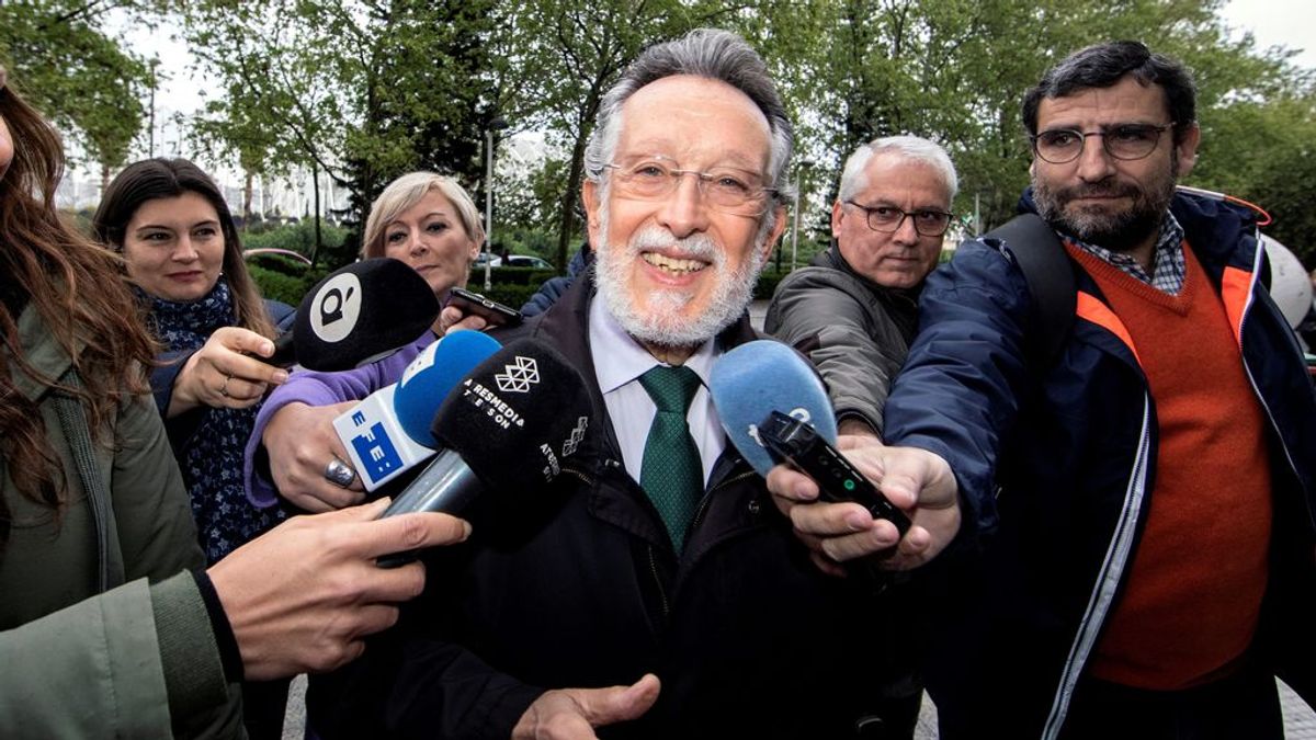La UCO detiene a 14 personas por el reparto de comisiones entre PP y PSOE en el Ayuntamiento de Valencia La UCO detiene a 14 personas por el reparto de comisiones entre PP y PSOE en el Ayuntamiento de Valencia