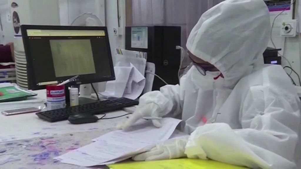 18 científicos no descartan aún que el coronavirus saliera de un laboratorio