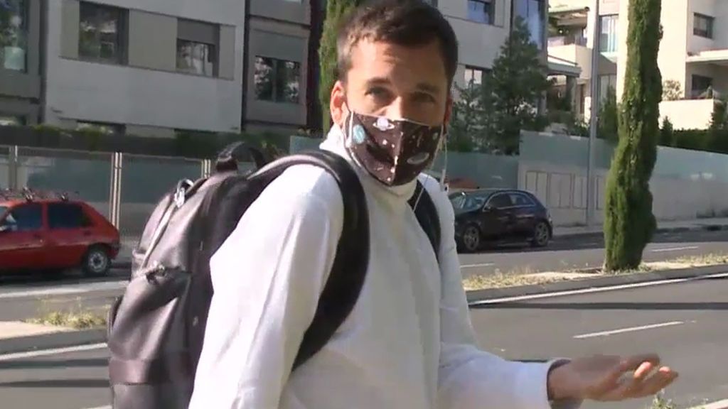 Benji ha cargado contra la prensa al preguntarle delante de su hijo