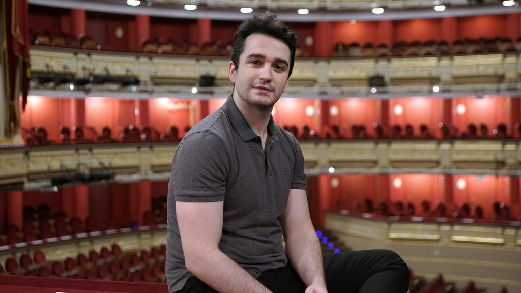 Xabier Anduaga, mejor cantante joven en los Oscar de la Opera: "La presión me motiva"