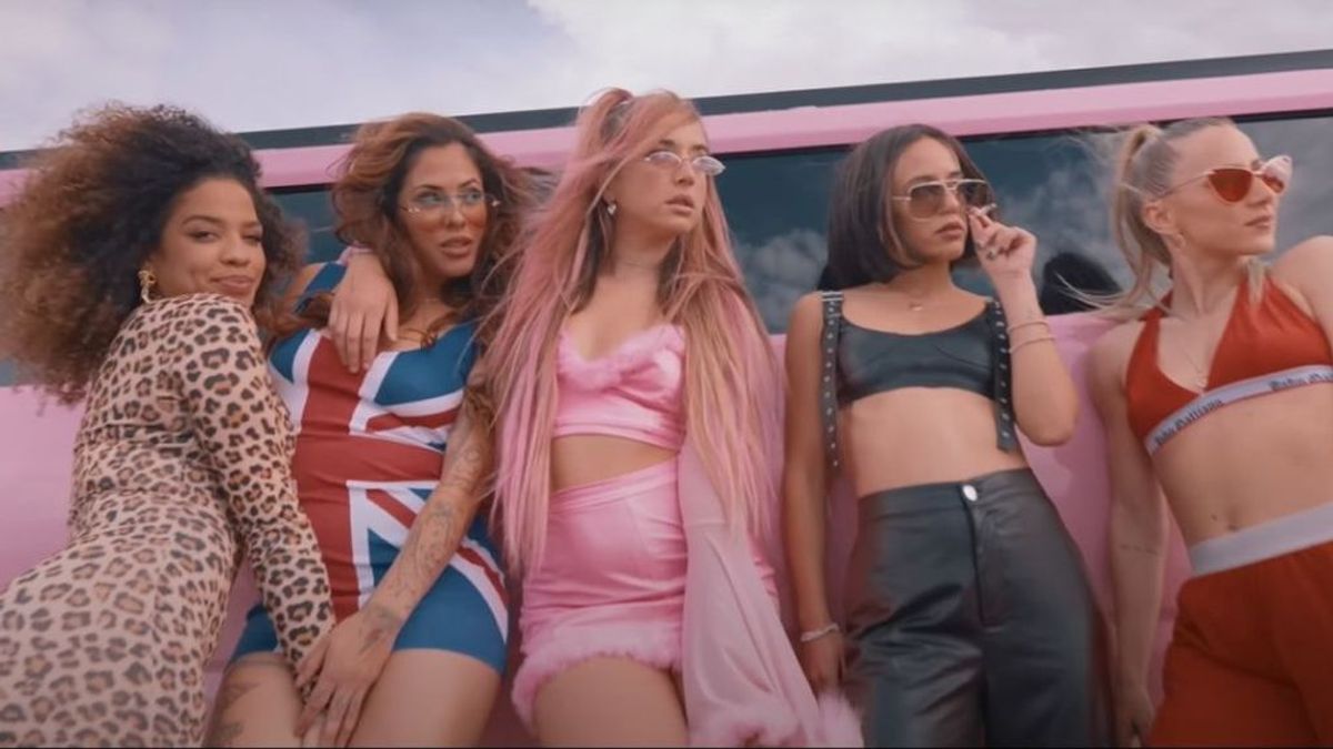 Lola Índigo se rodea de sus amigas en el videoclip de 'Spice Girls': ¿quiénes son estas cuatro chicas?