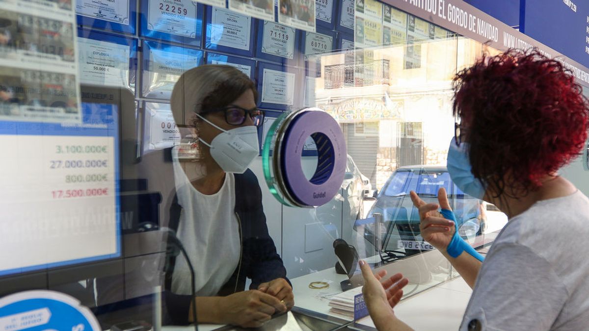 Un acertante de Primera Categoría de la Primitiva se lleva 1,5 millones de euros en Valencia Un acertante de Primera Categoría de la Primitiva se lleva 1,5 millones de euros en Valencia