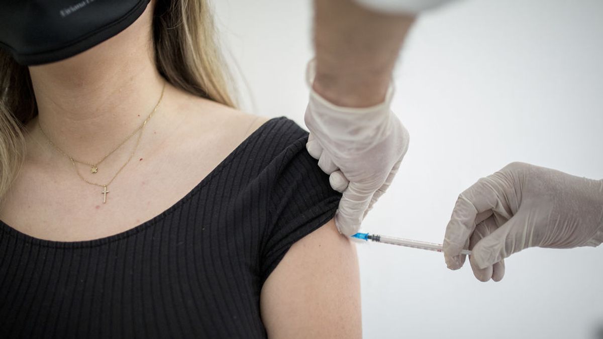 Bajan la tasa de contagios y el número de hospitalizados por Covid en Andalucía Bajan la tasa de contagios y el número de hospitalizados por Covid en Andalucía