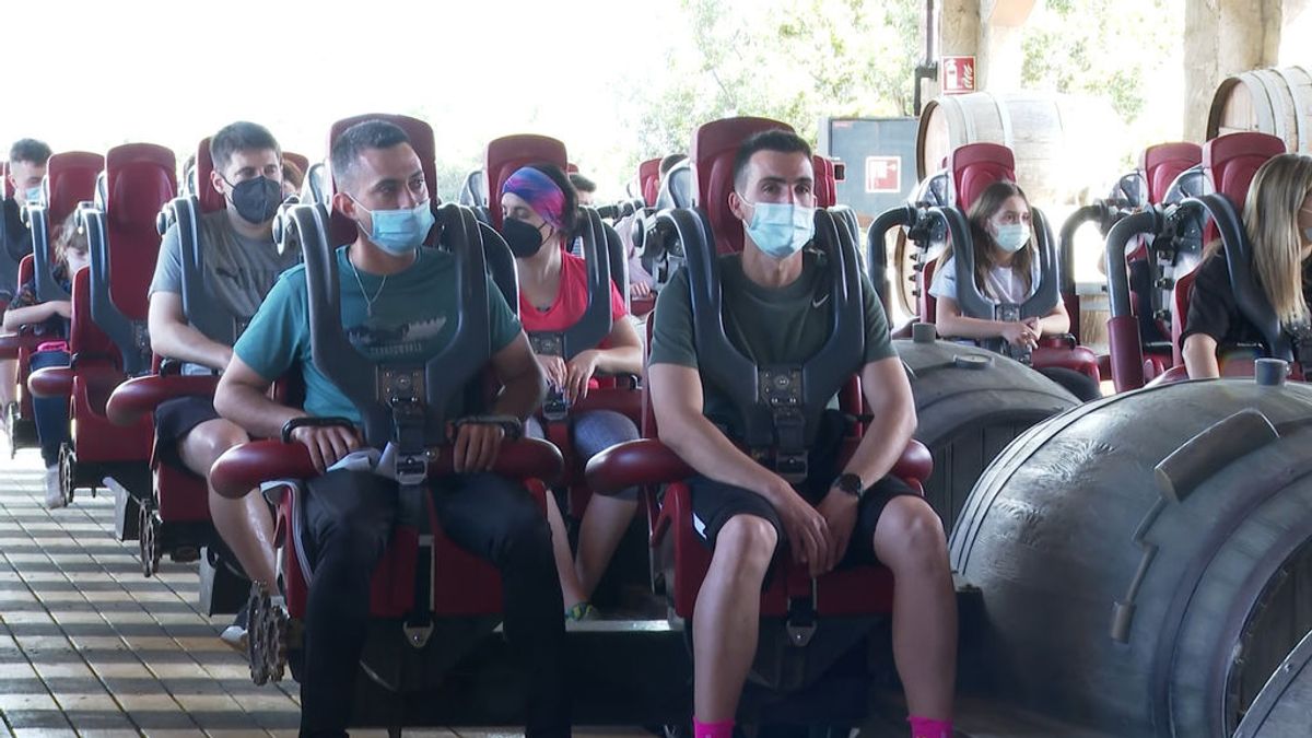 Port Aventura y Tibidabo reabren sus puertas con un 30 % de aforo por la desescalada en Cataluña Port Aventura y Tibidabo reabren sus puertas con un 30 % de aforo por la desescalada en Cataluña