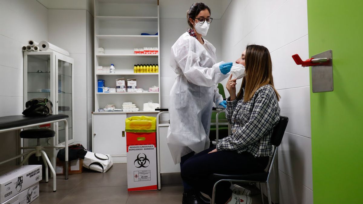 La incidencia acumulada baja de los 250 casos en Madrid por primera vez desde finales de marzo La incidencia acumulada baja de los 250 casos en Madrid por primera vez desde finales de marzo