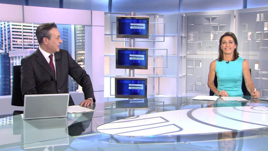 Con José Ribagorda y Ángeles Blanco Informativos Telecinco 2021 Mediodía 16/05/2021